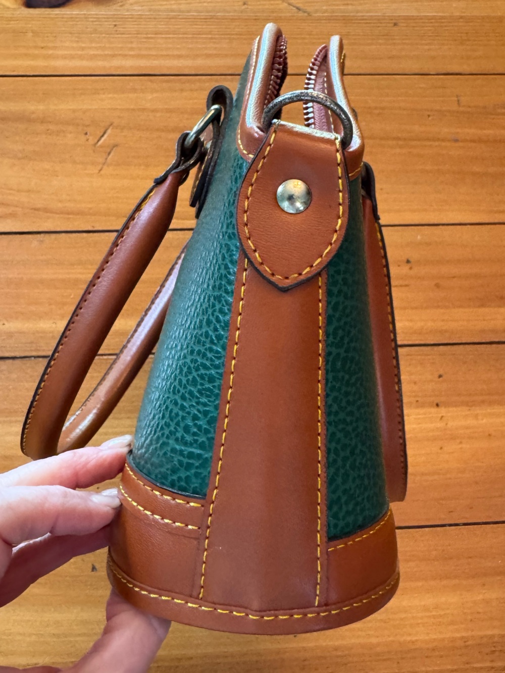 RARE Vintage 80’s/90’s Dooney & Bourke AWL Satchel in Perfect Condition - Picture 6 of 7